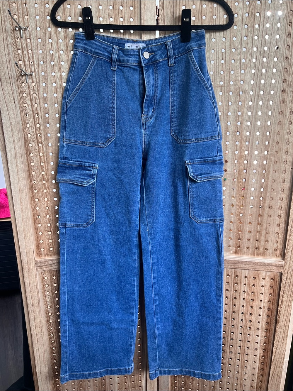 High-Waist Blue Cargo Wide-Leg Jeans